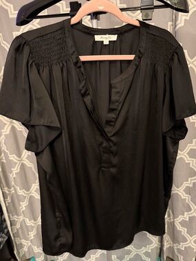 Monday Fun 2x Black Flutter Sleeve V-Neck Blouse with Smocked Shoulders